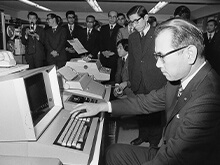 「NEKOトータルシステム」の起動当日の様子（1974年2月1日）