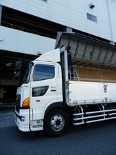 �E�B���O�ԗ��̃����e�i���X���{�C���[�W